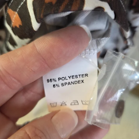 NWT Leopard Print Women's Top - Picture 5 of 7